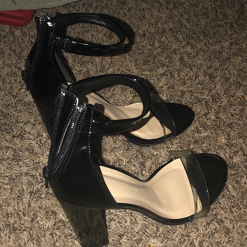 Black heels size 8 in women